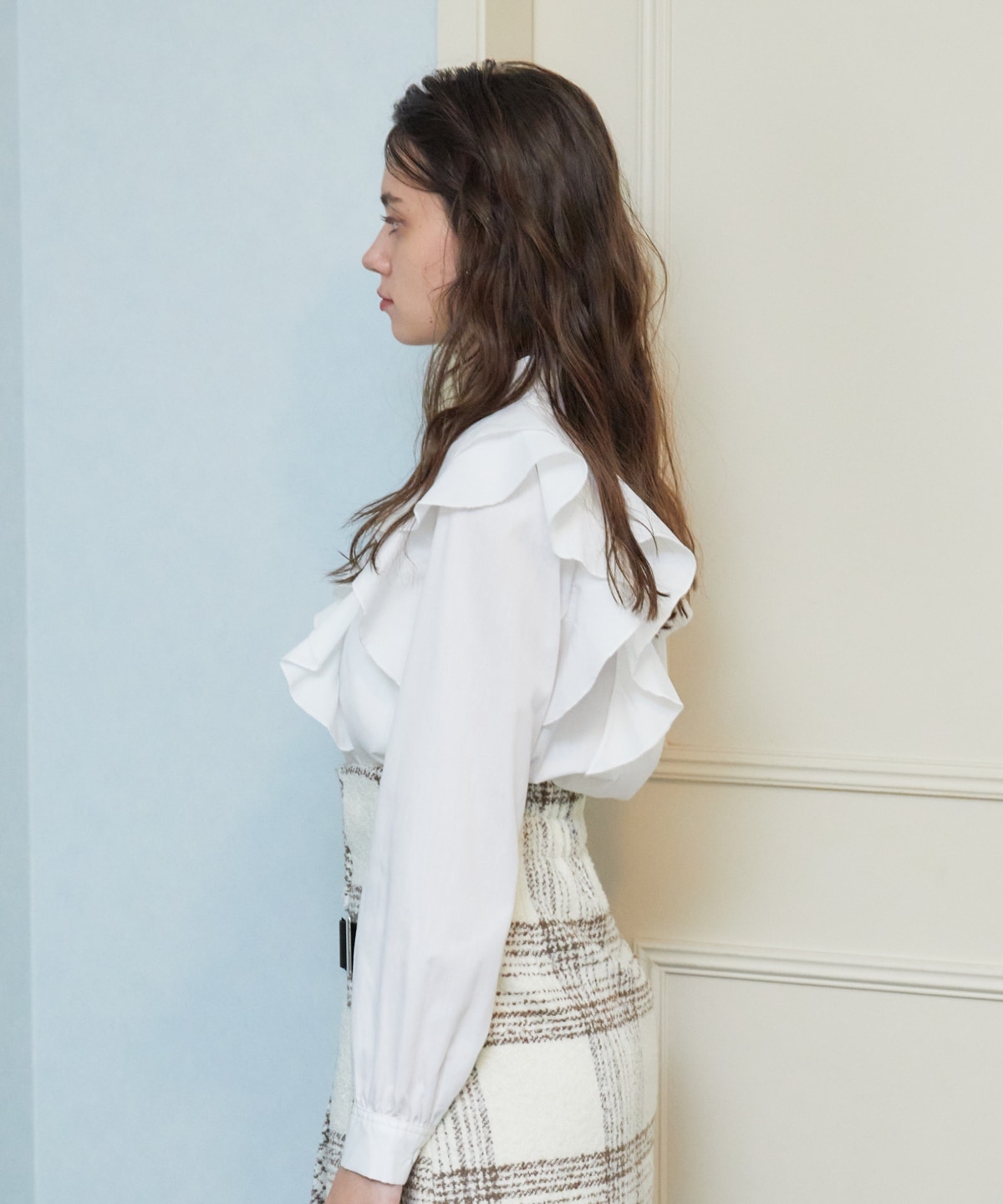 ショルダーフリルスタンドシャツ