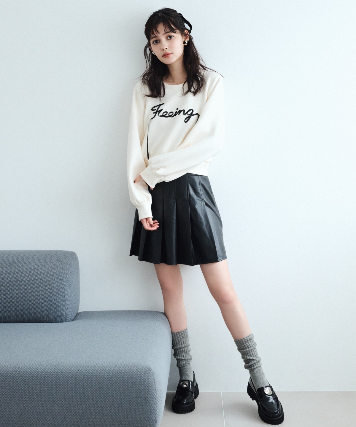 フェイクレザータックプリーツミニスカート