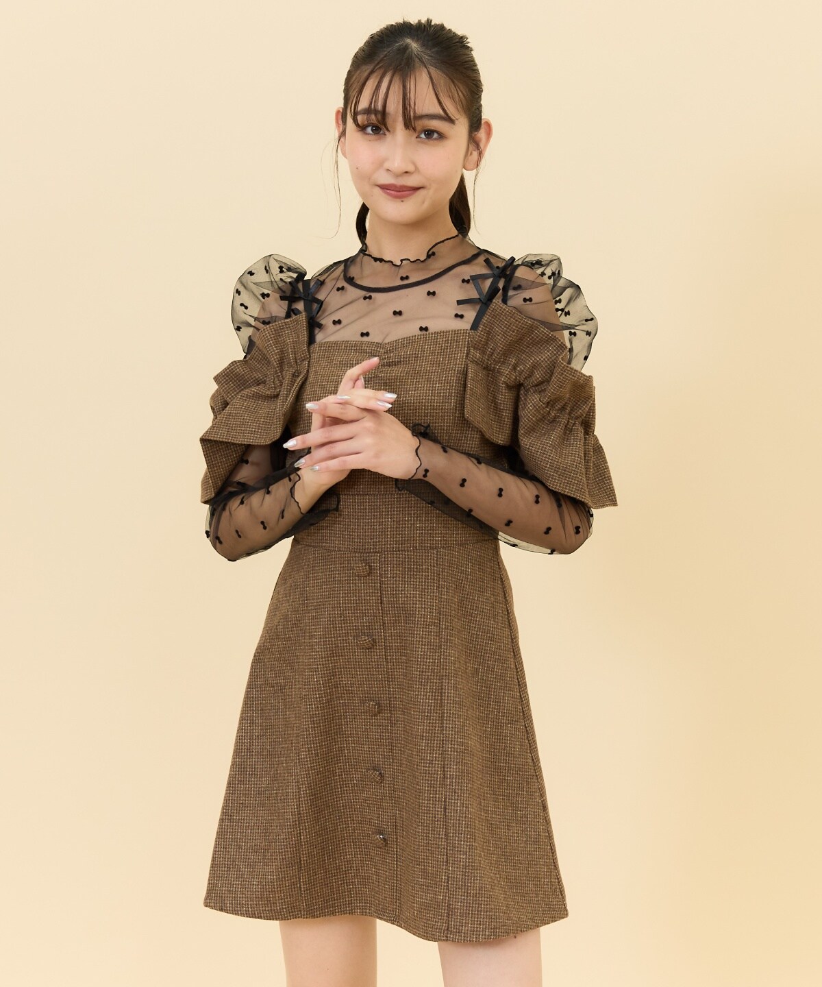 シャーリングショルダーミニワンピース