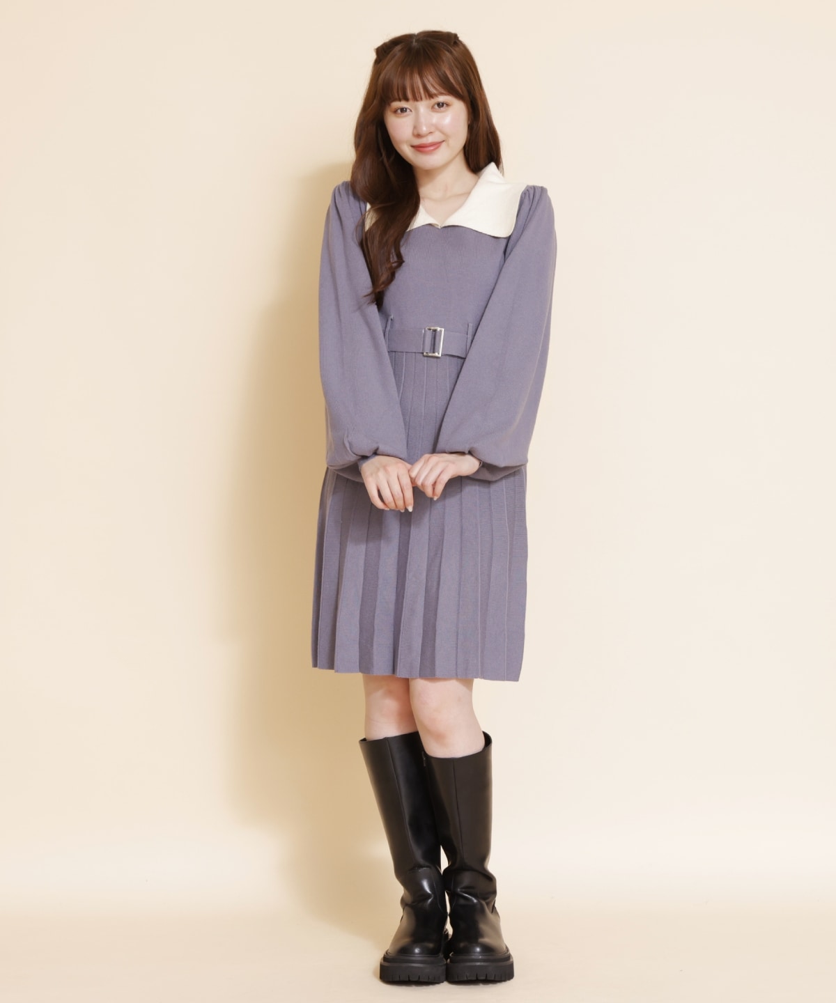 ホワイトカラーニットワンピース