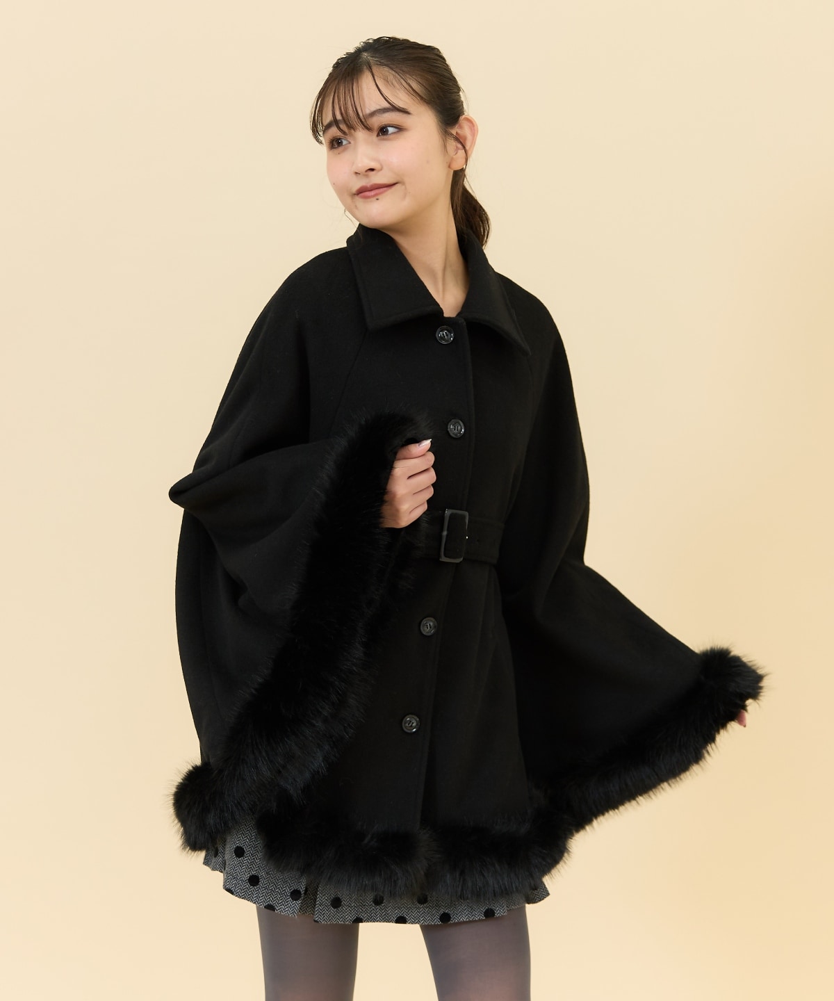 ファーケープデザインコート