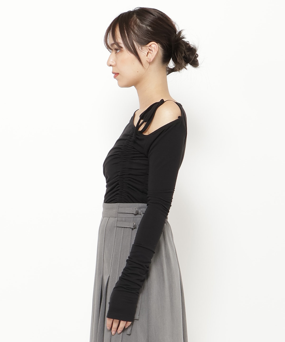 シャーリングリボンアシメトップス