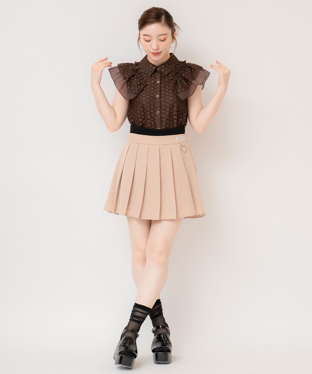 ラメレースフリルスリーブブラウス