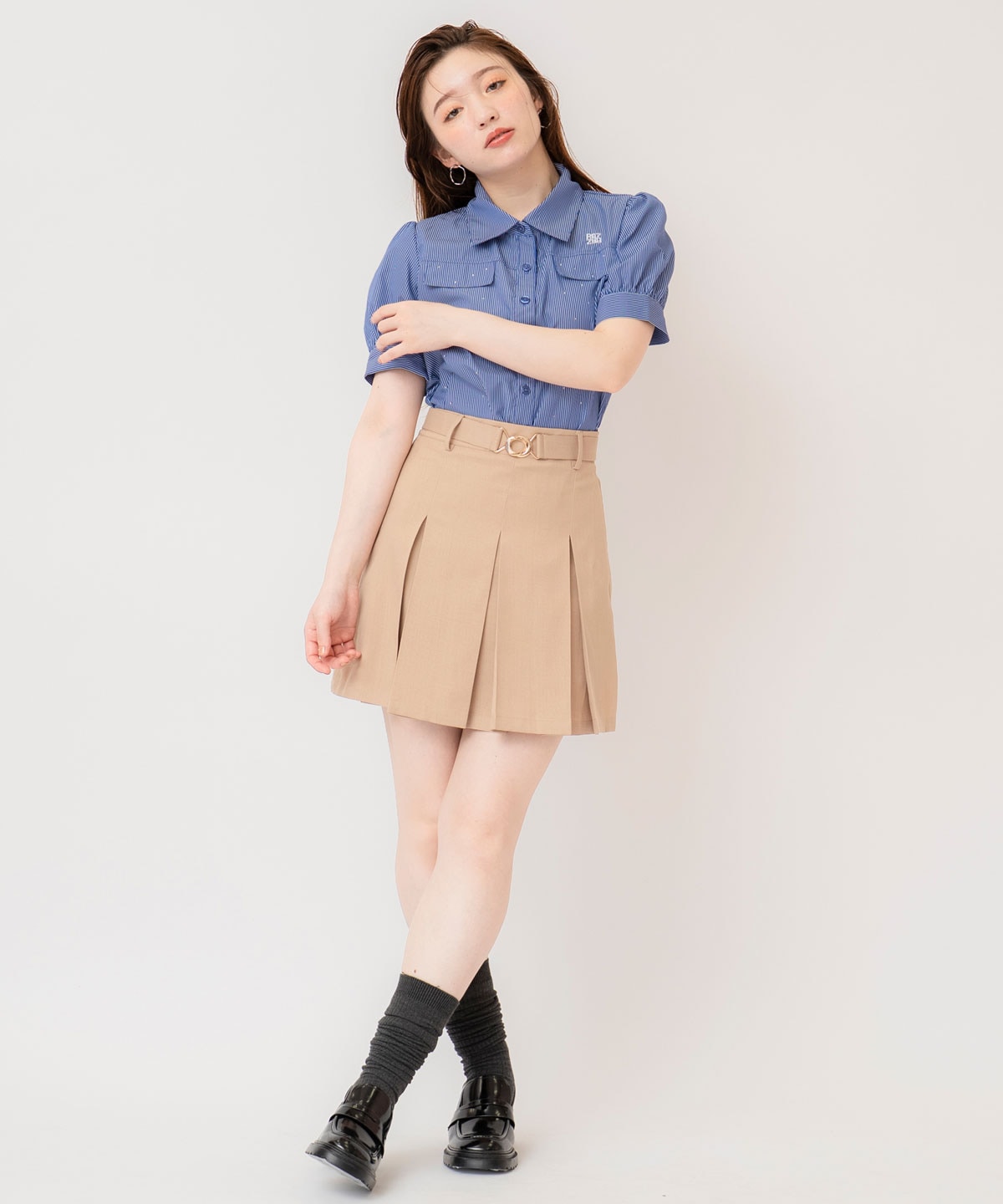 ビジューロゴシャツブラウス