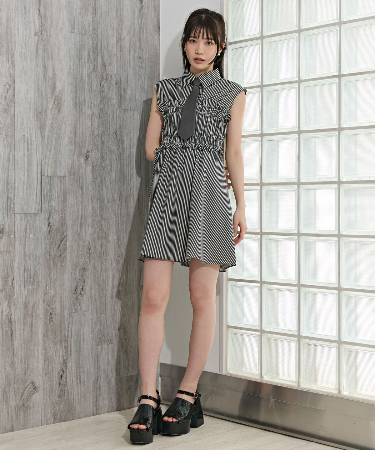 ヘムフリルレイヤードストライプシャツワンピース