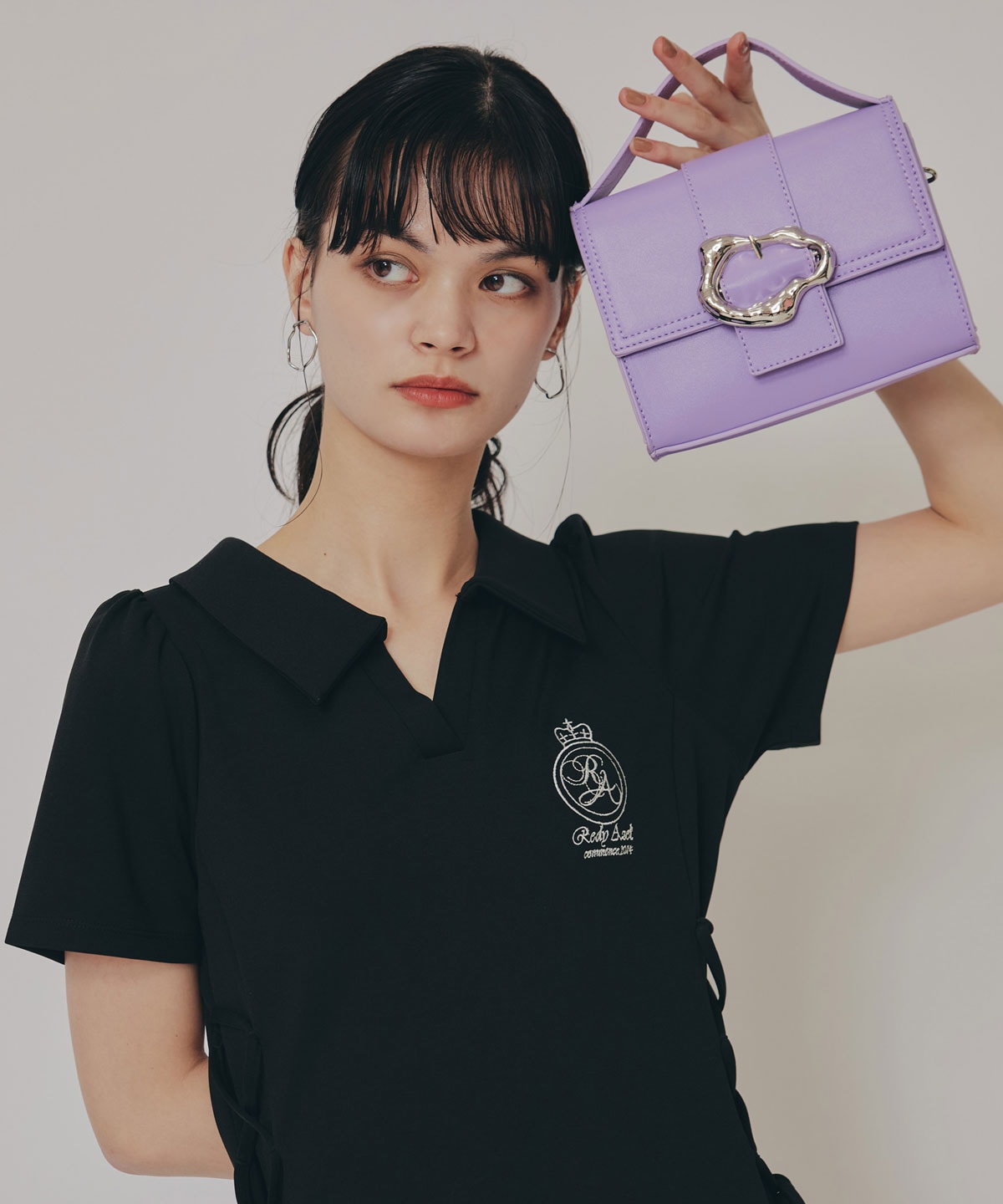 バックルデザインロゴストラップミニバッグ