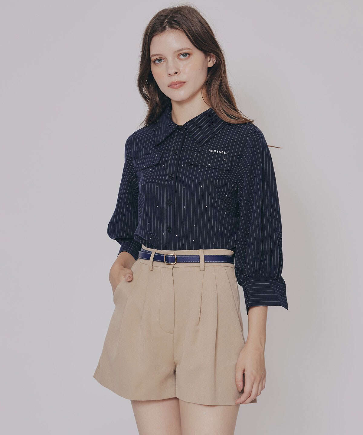 ビジューロゴストライプシャツブラウス