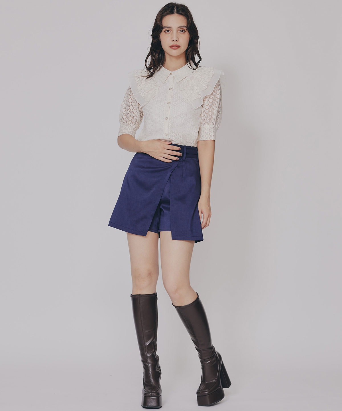 ラメレースフリルハーフスリーブブラウス