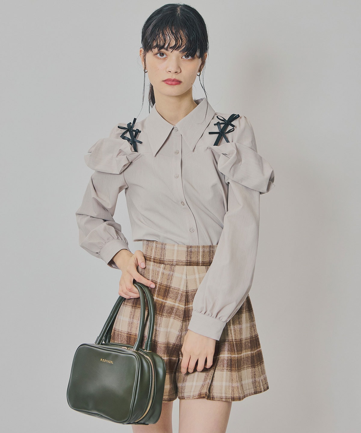 リボンフリルショルダーブラウス