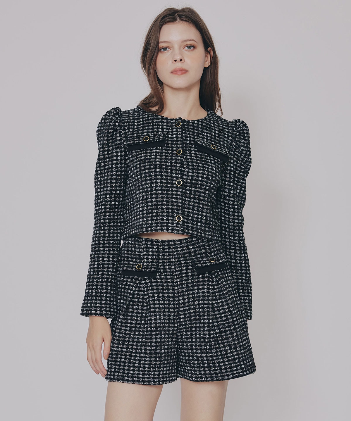 カットツイードジャケット×ショートパンツセットアップ