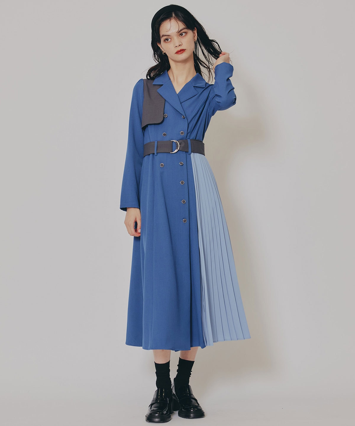 バイカラープリーツトレンチワンピース