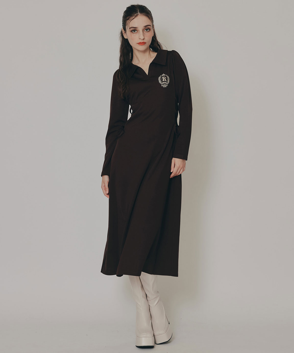 エンブレムサイドレースアップロングスリーブワンピース