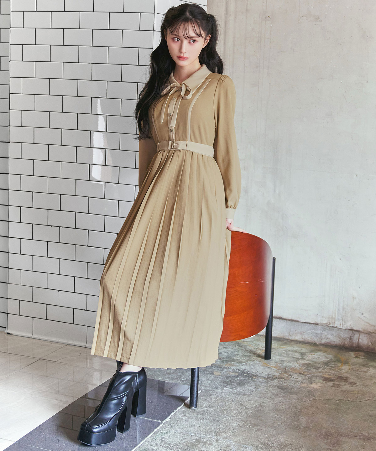 クラシカルバイカラーラインリボンタイプリーツロングワンピース