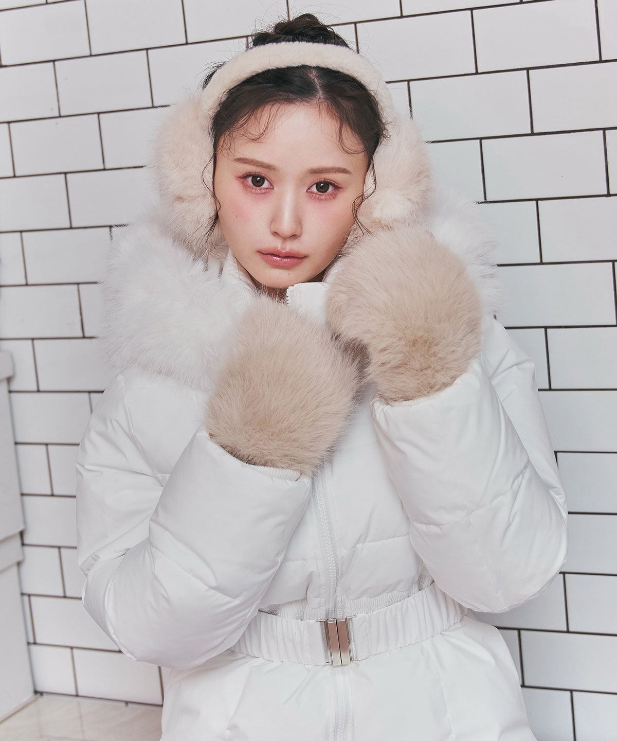 ベルトデザインキルティングファイバーダウンジャケット