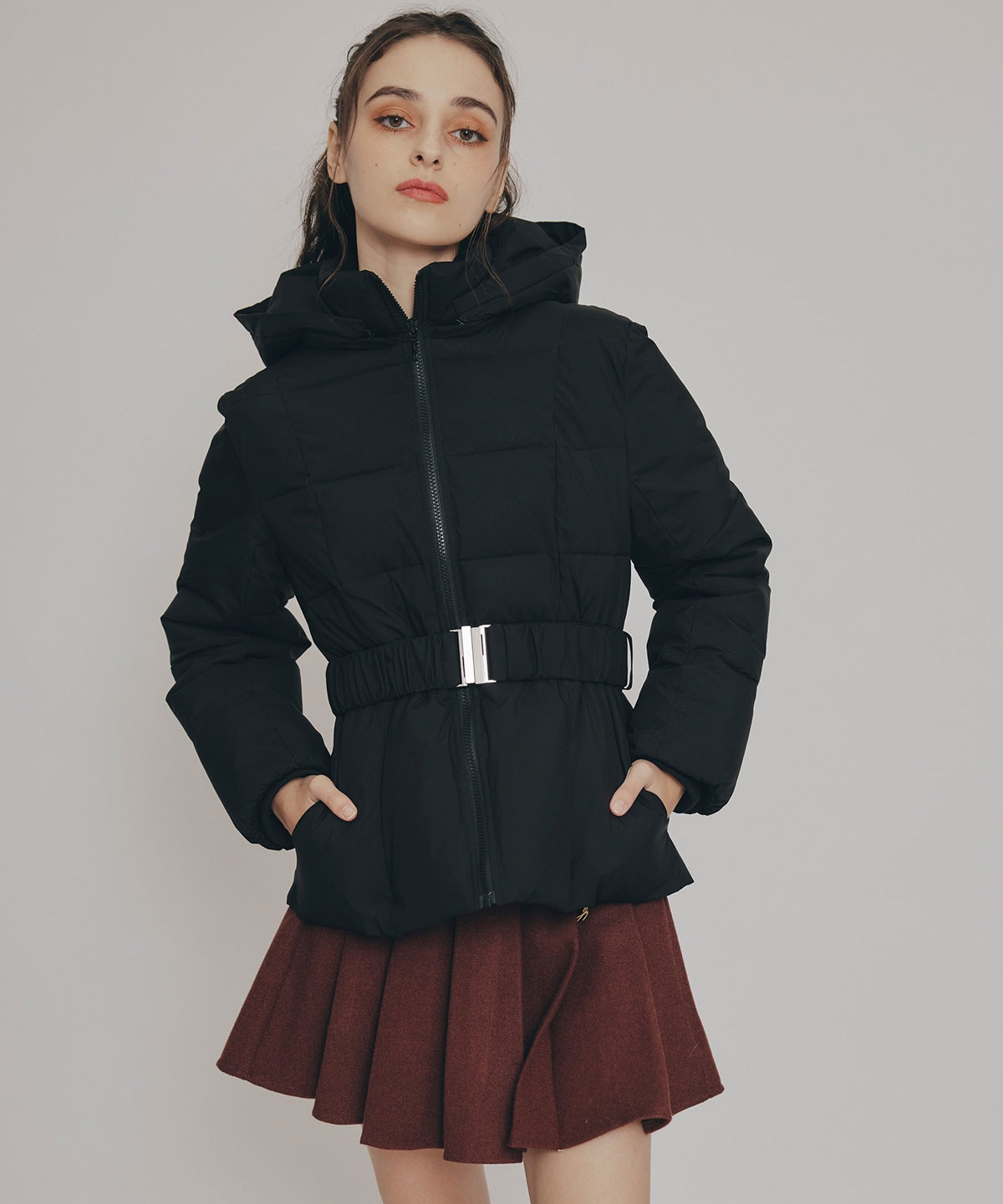 ベルトデザインキルティングファイバーダウンジャケット