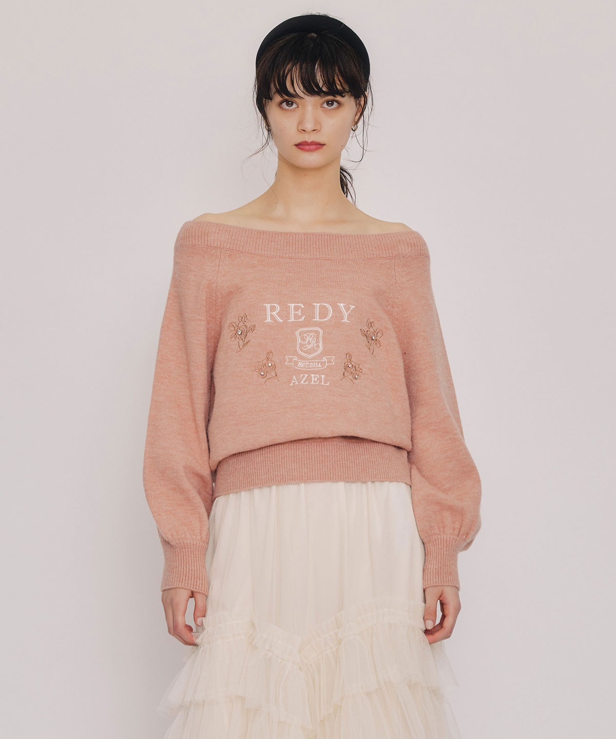 ビジューロゴエンブロイダリーニットプルオーバー