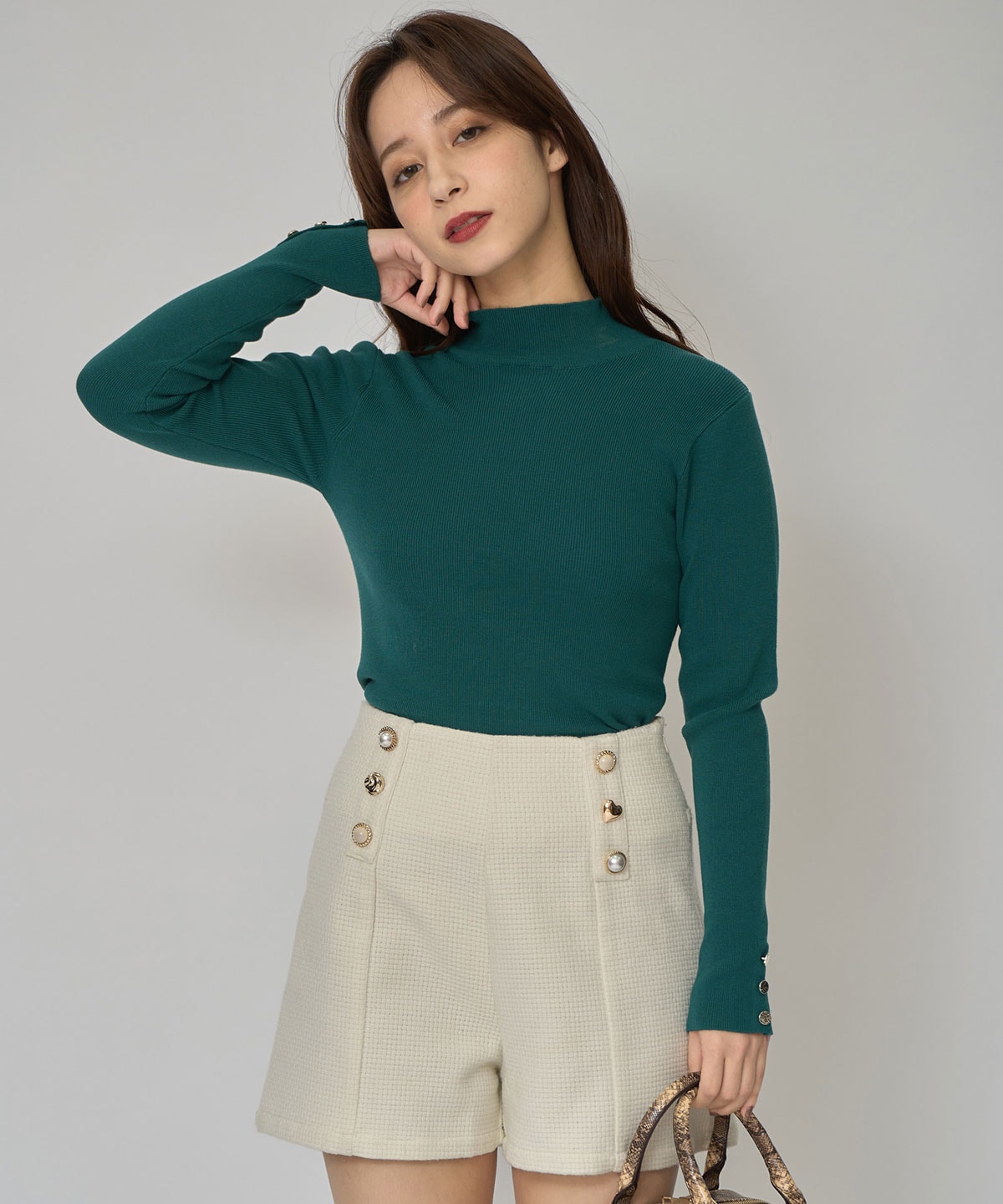 2WAYハイネックボタンニットトップス