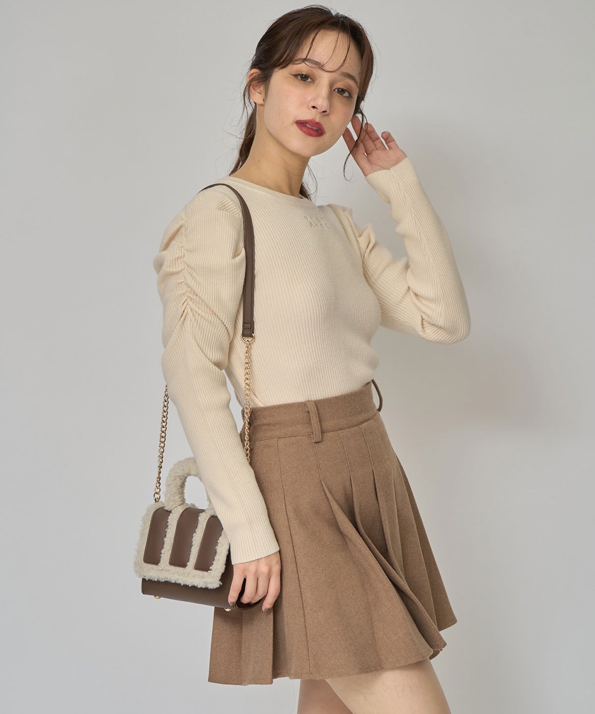 パワショルロゴリブニットトップス