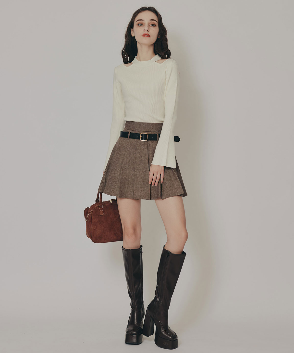 カットアウトリブニットトップス