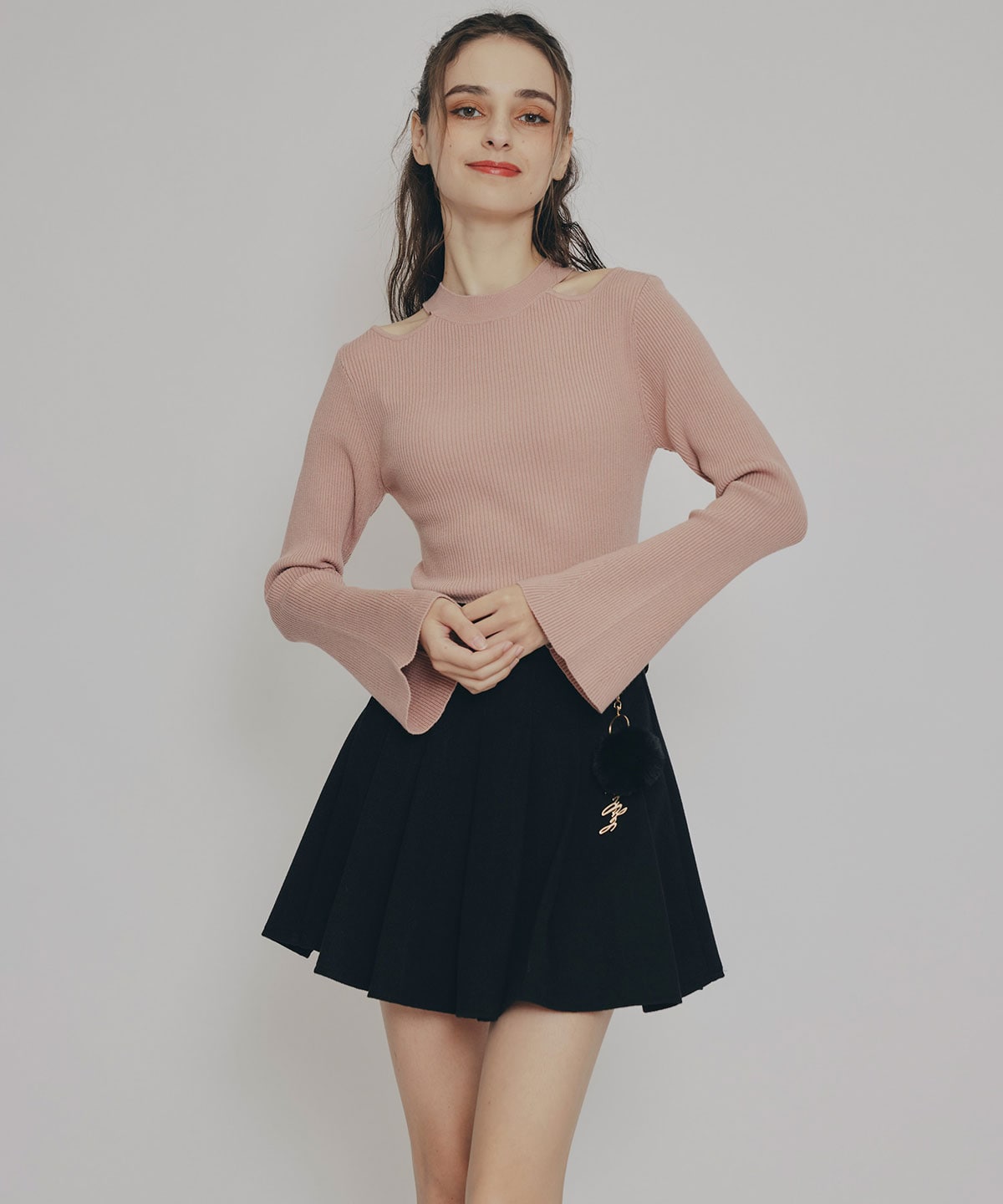 カットアウトリブニットトップス