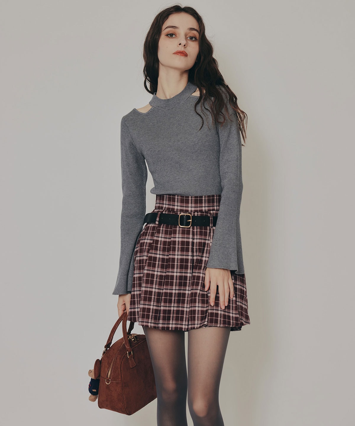 カットアウトリブニットトップス