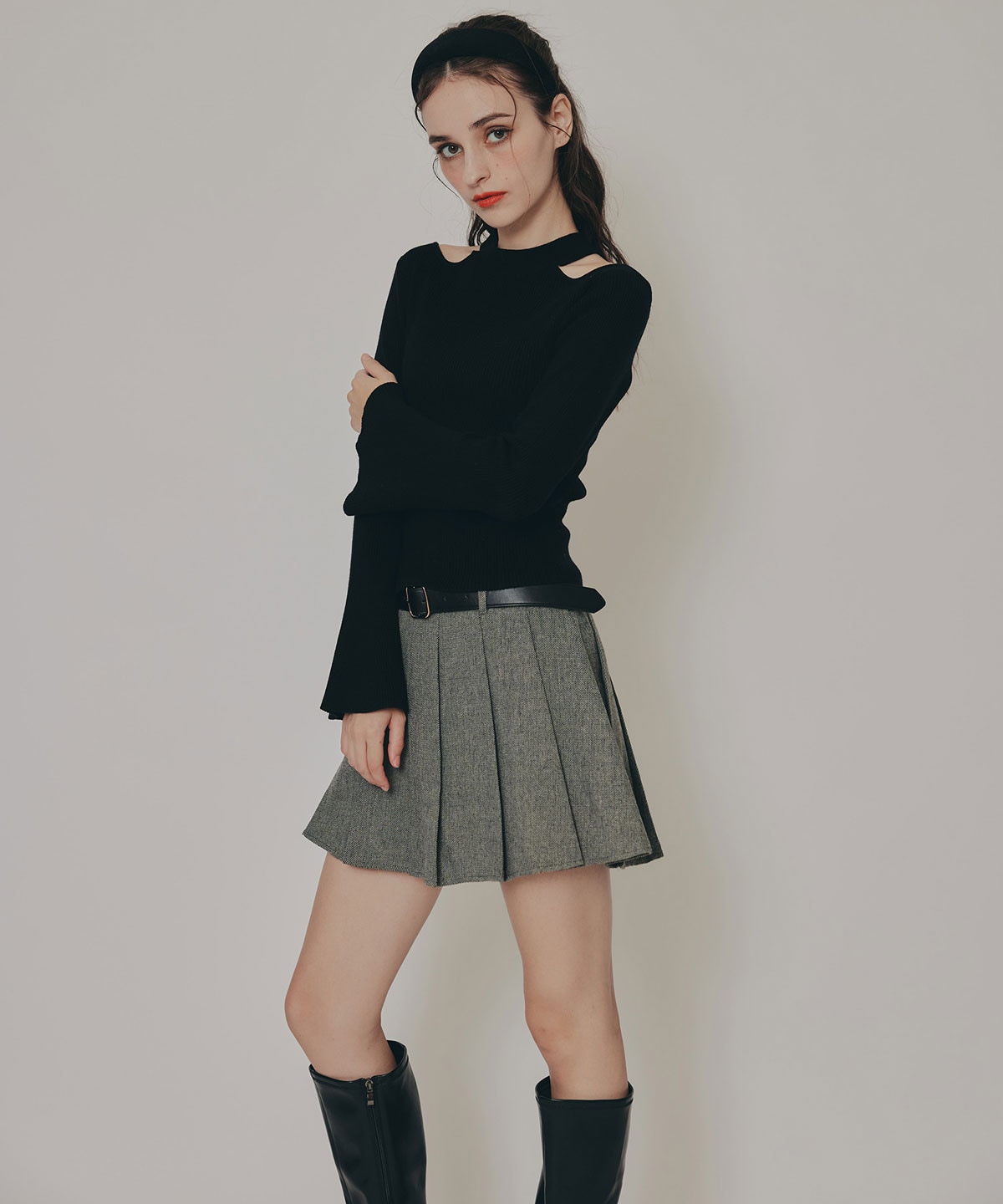 カットアウトリブニットトップス