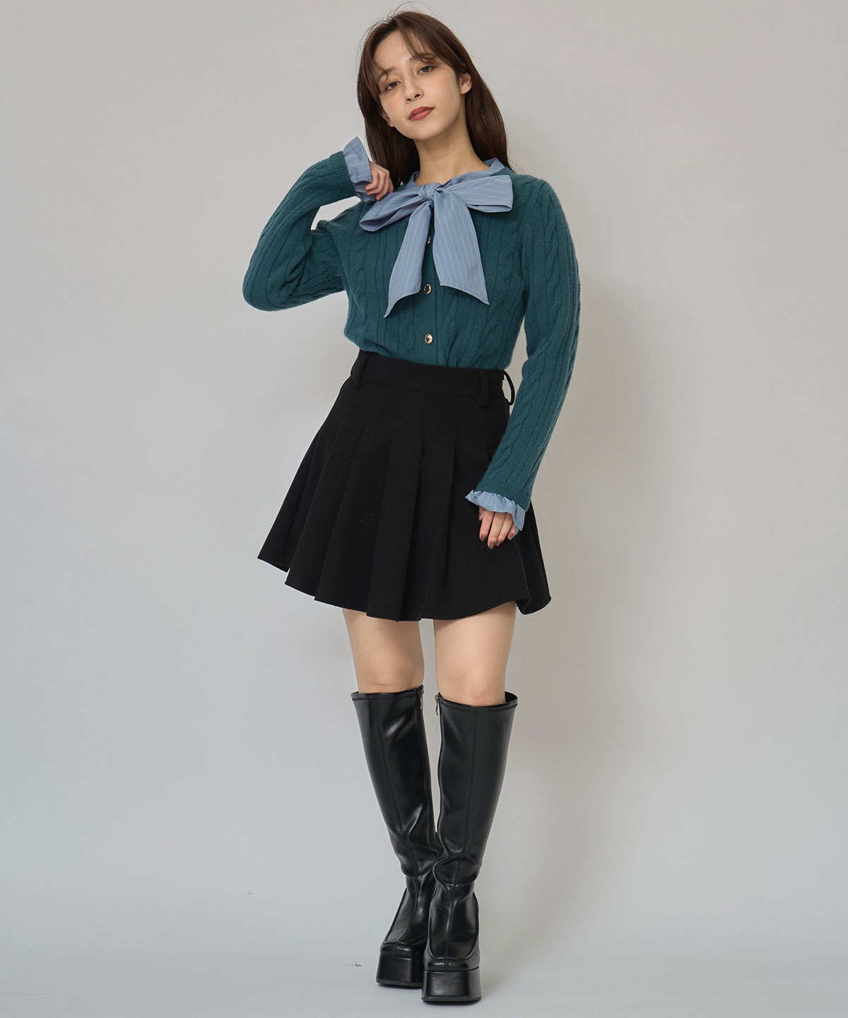 ボウタイケーブルニットプルオーバー