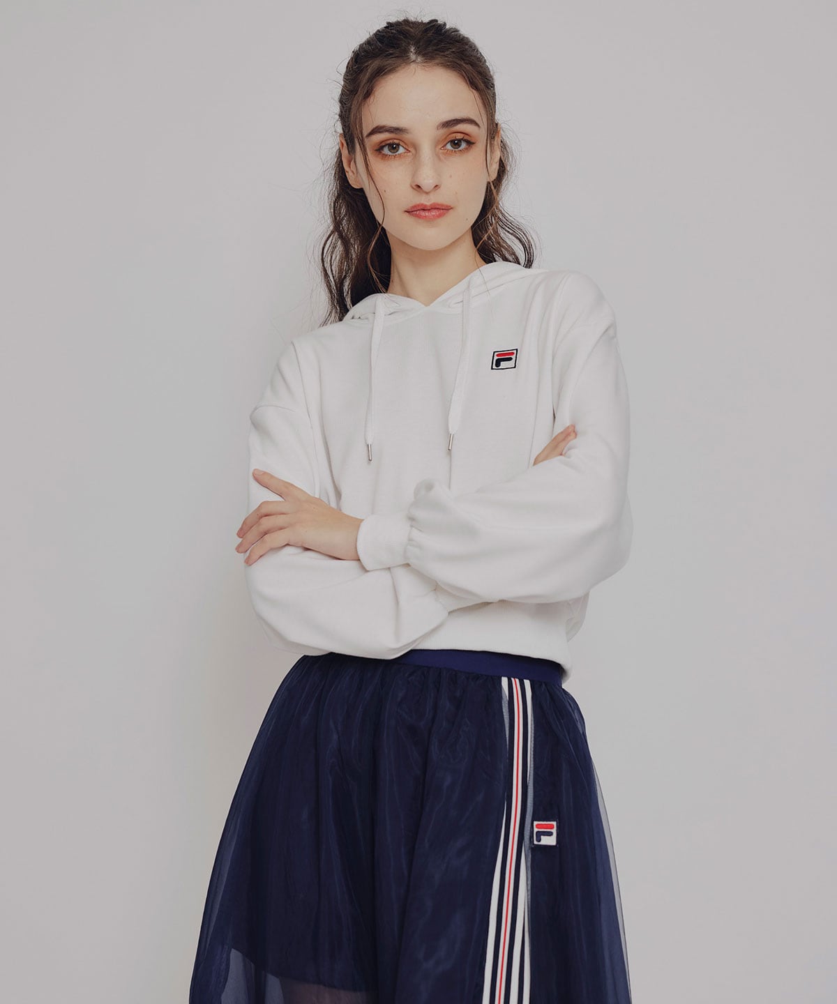 ［FILA×REDYAZEL］サガラロゴコンパクトフーディ