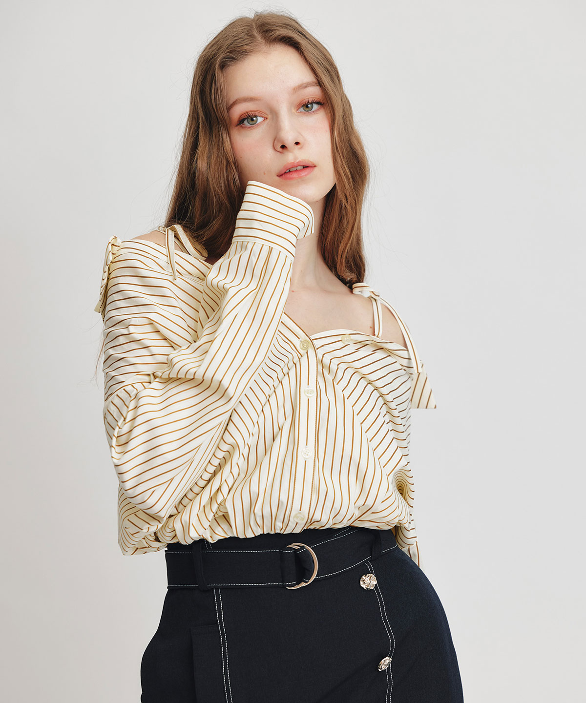 ベアレイヤードストライプバルーンオフショルブラウス