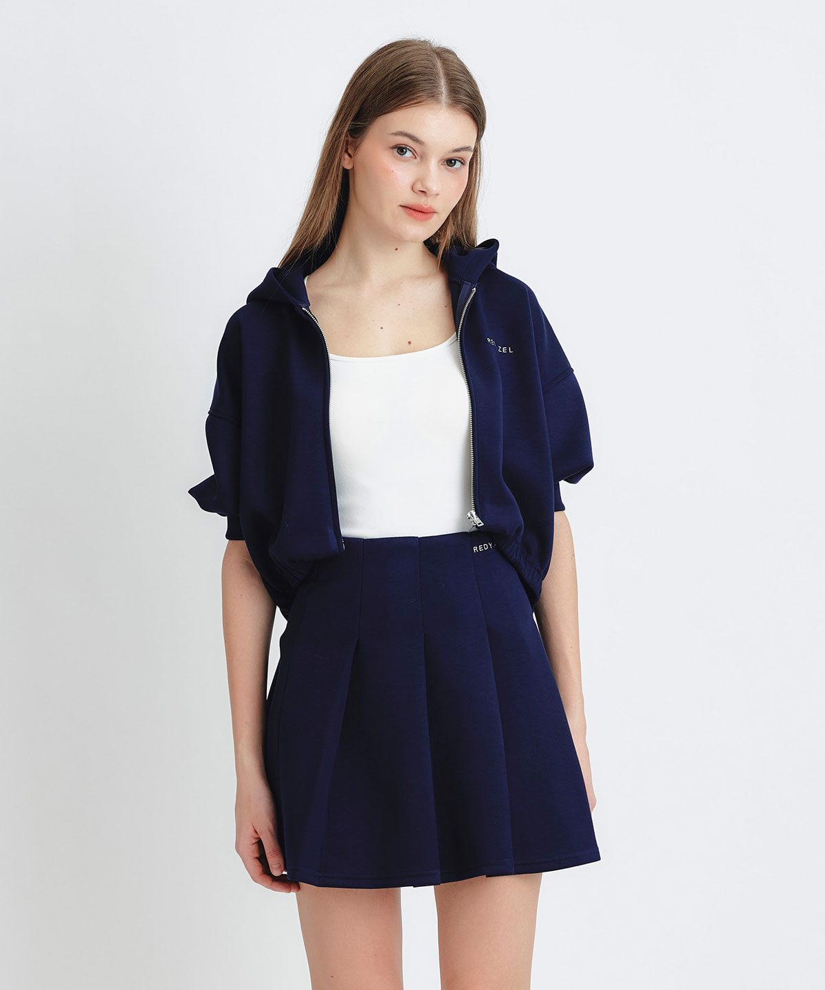 ダンボールプリーツミニスカート