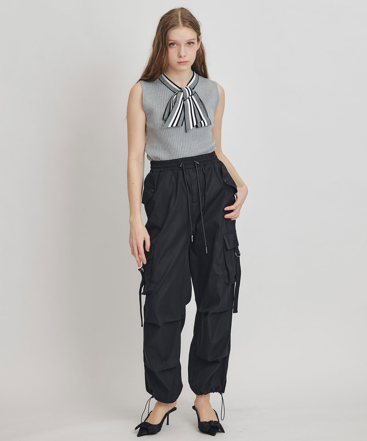 タブフラップポケットカーゴパンツ