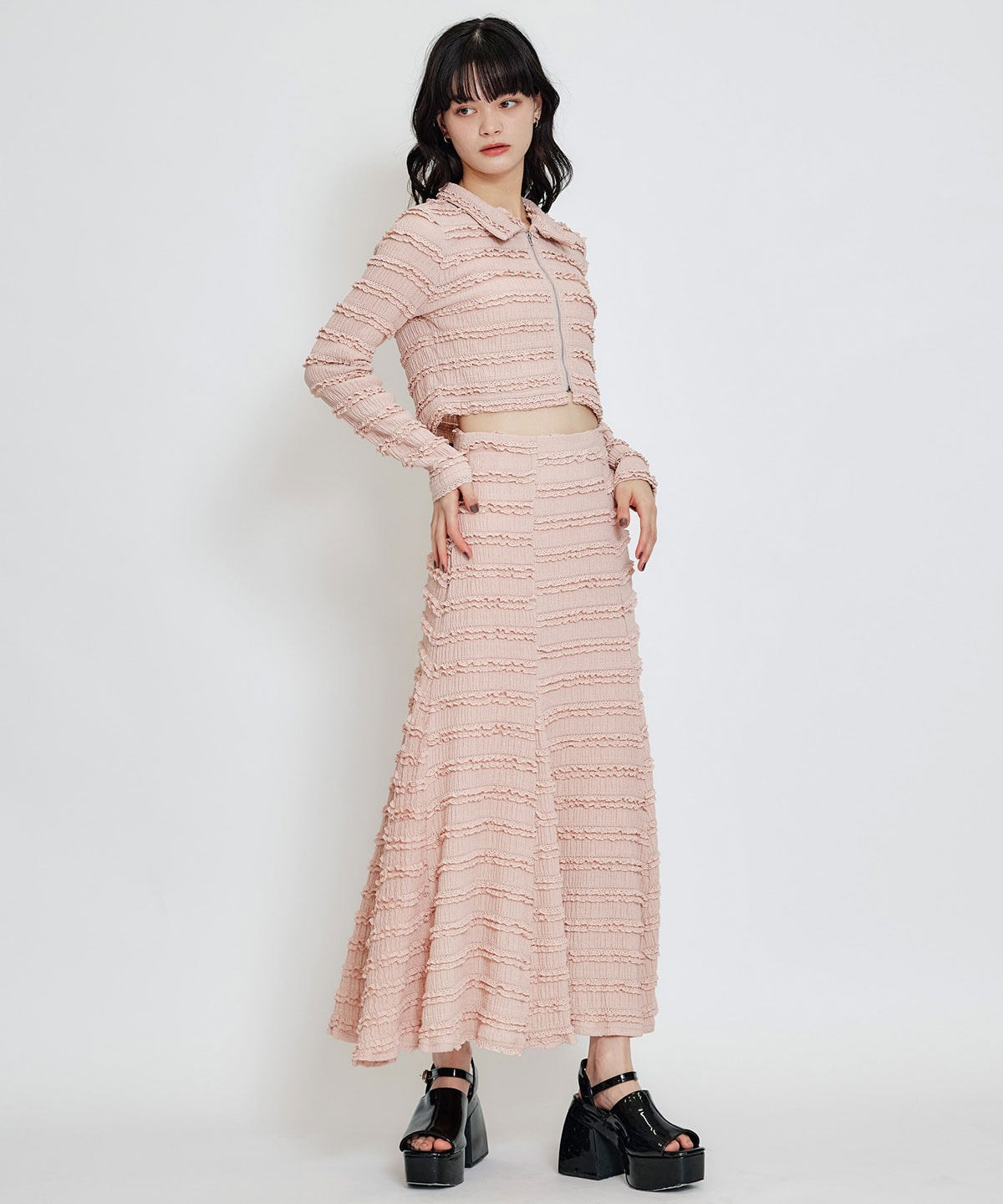 ミニフリルZIPブラウス×ミニフリルフレアロングスカートセットアップ