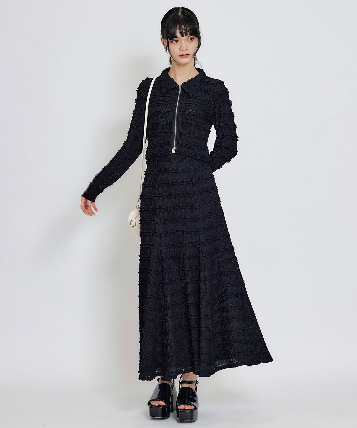 ミニフリルZIPブラウス×ミニフリルフレアロングスカートセットアップ