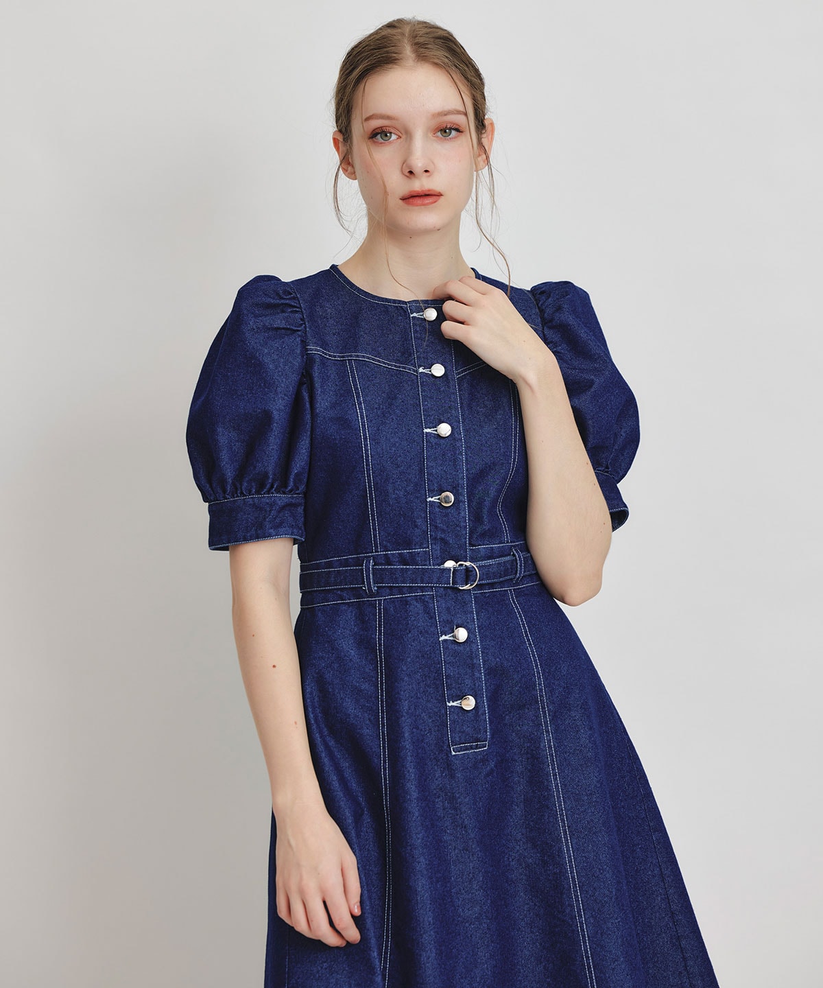 ノーカラーデニムパフフレアロングワンピース