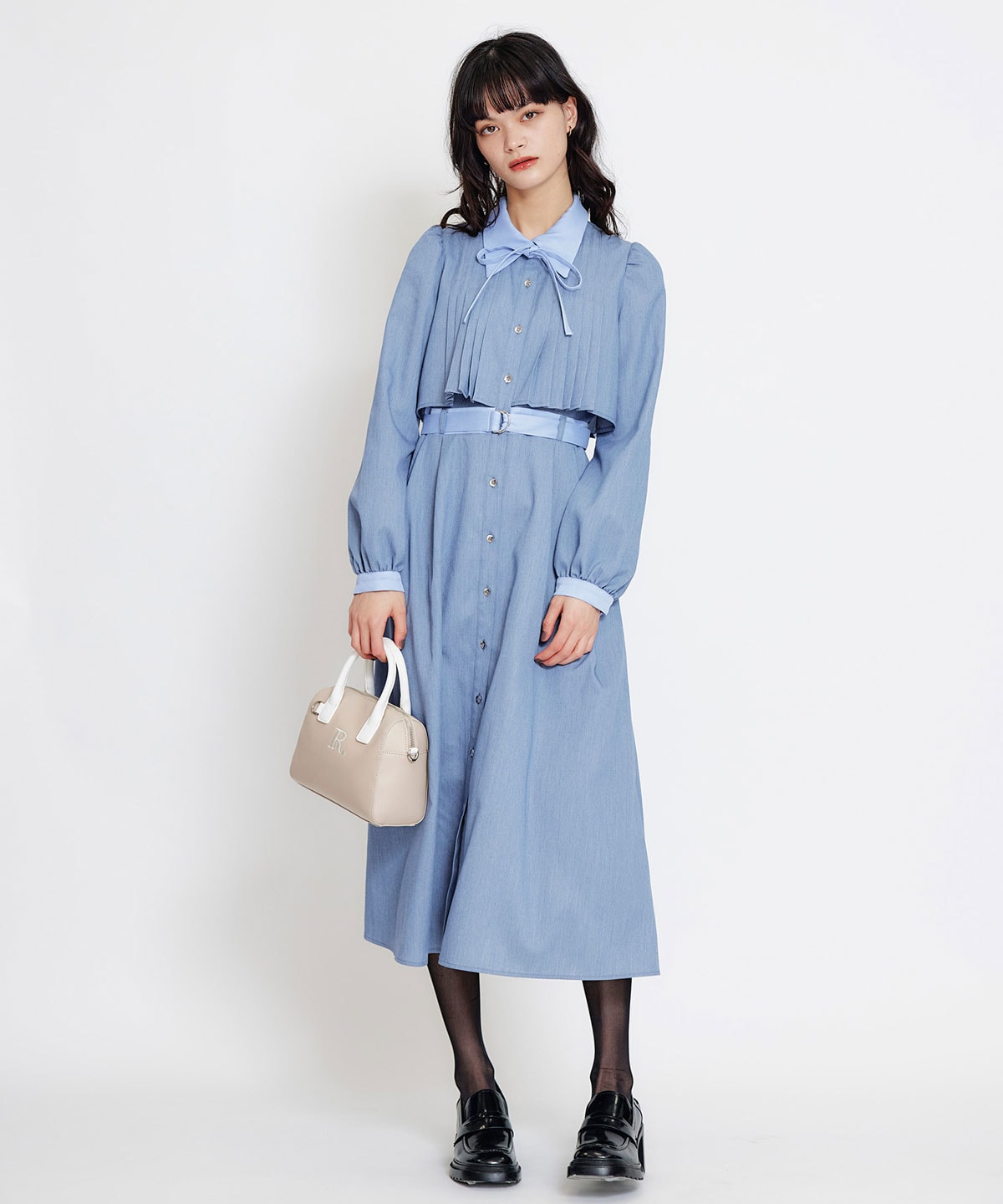 フロントプリーツリボンタイフレアロングワンピース