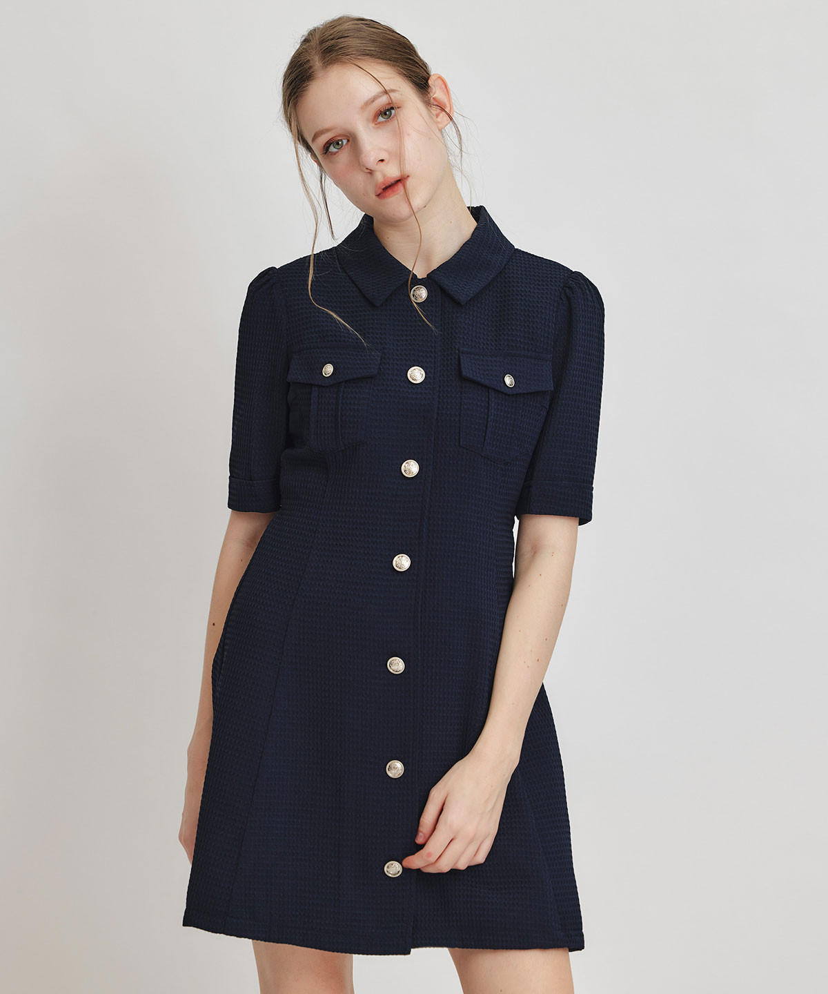 エンブレムボタンワッフルミニシャツワンピース
