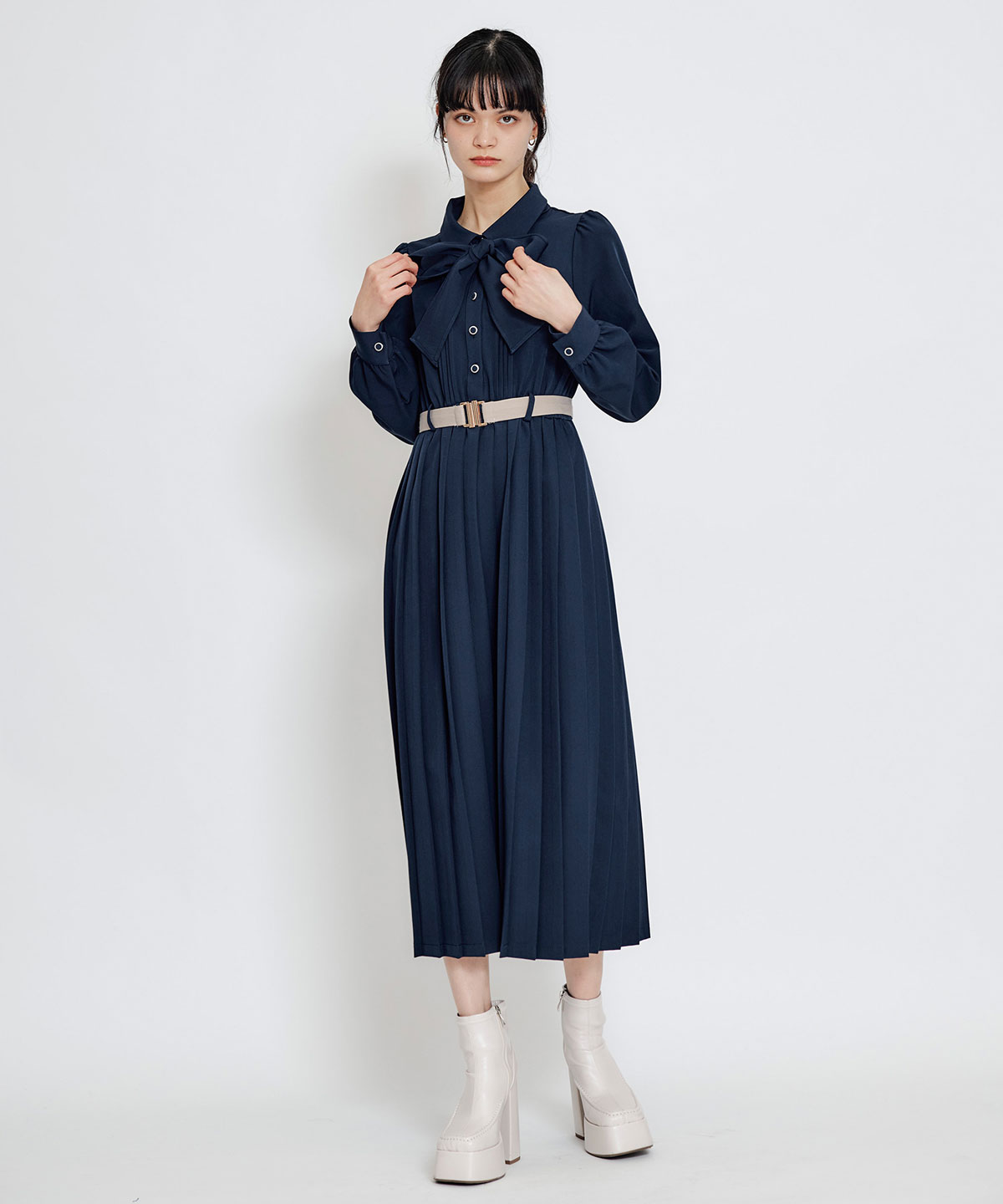 リボンタイプリーツロングシャツワンピース