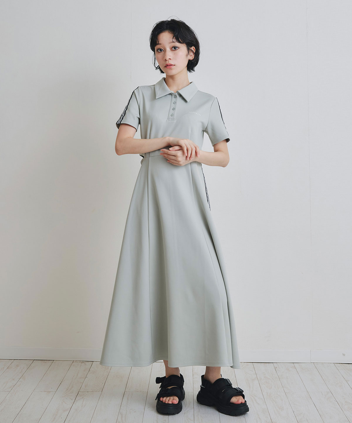 ライン2WAYサイドカットロングフレアワンピース