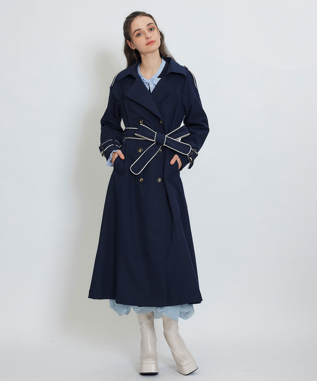 バックバイカラーパイピングベルトデザインロングトレンチコート