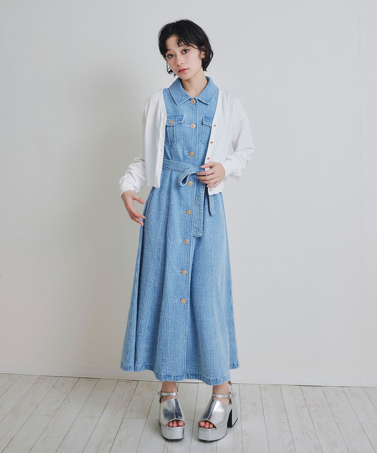 ロゴプレートVネックカーディガン