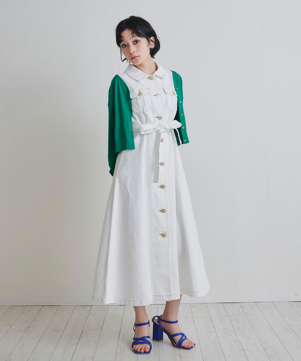ロゴプレートVネックカーディガン