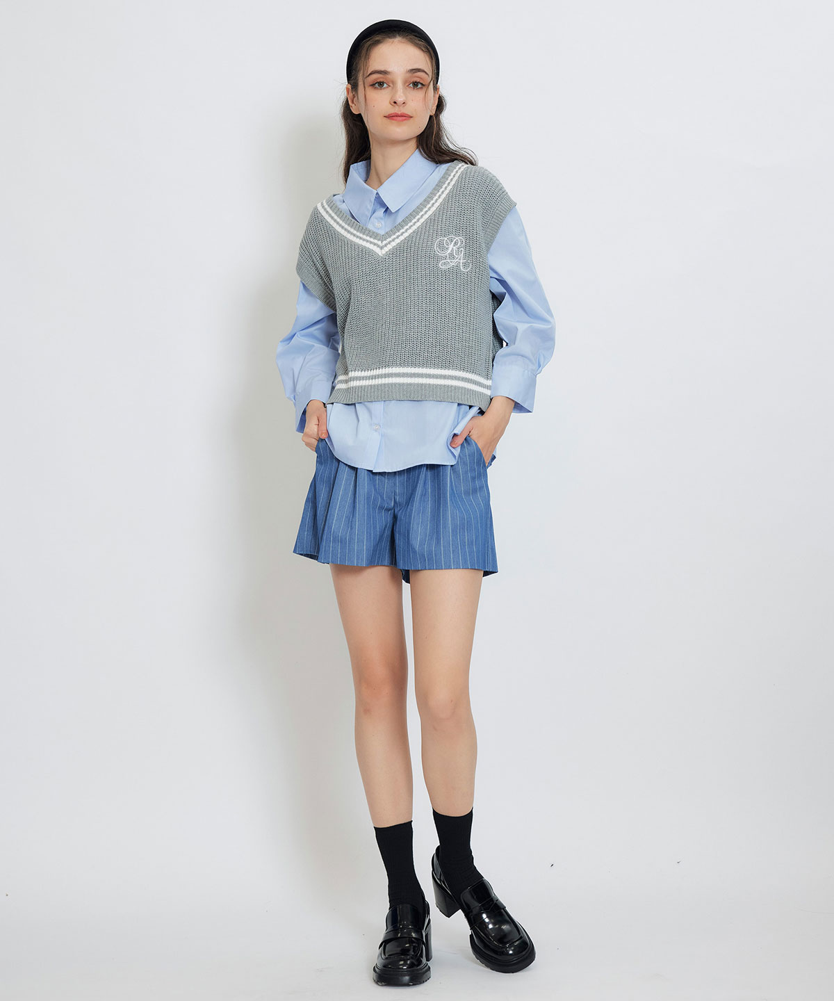 カレッジライクラインベスト×シャツブラウス