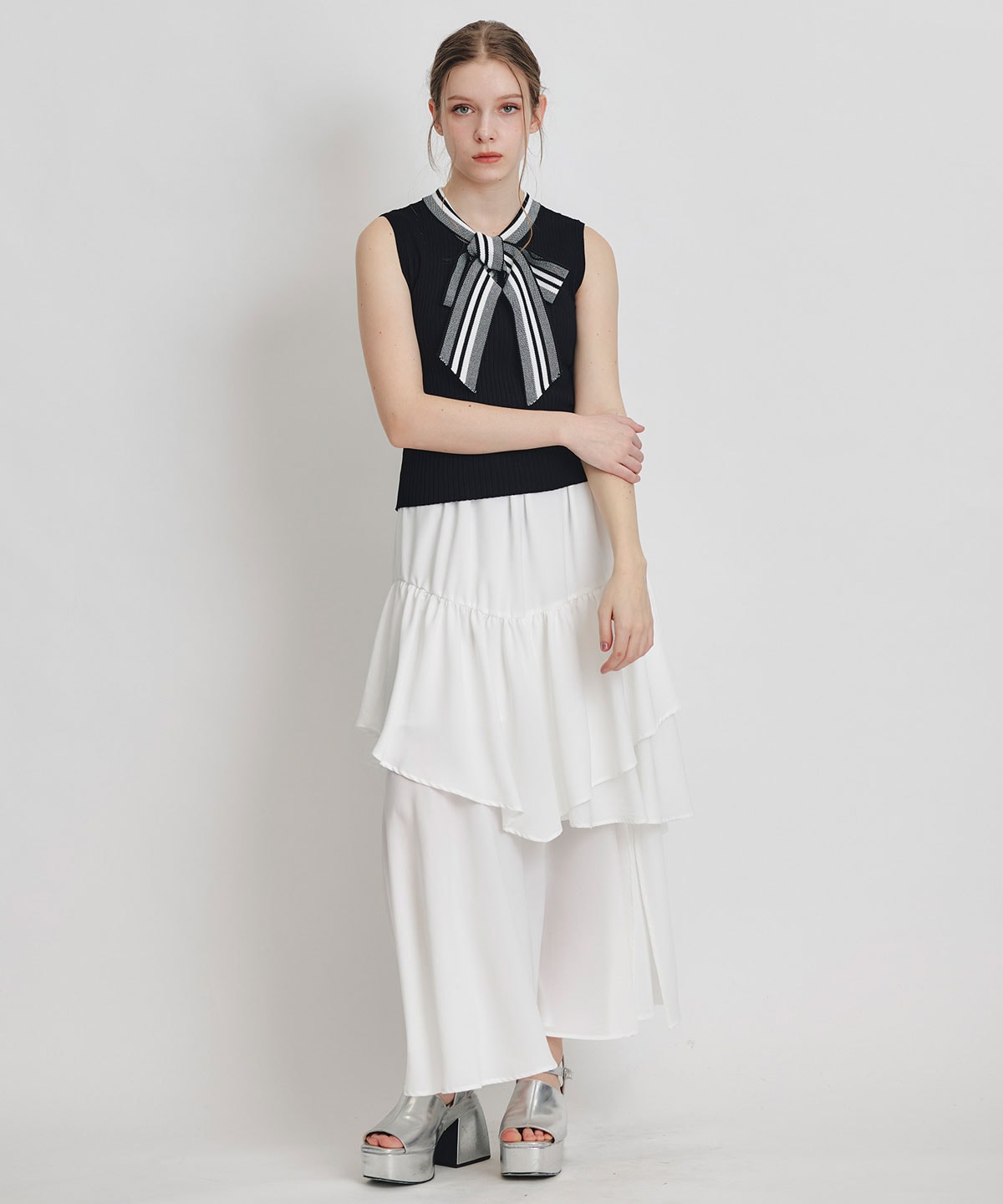 ストライプリボンタイノースリーブリブニット