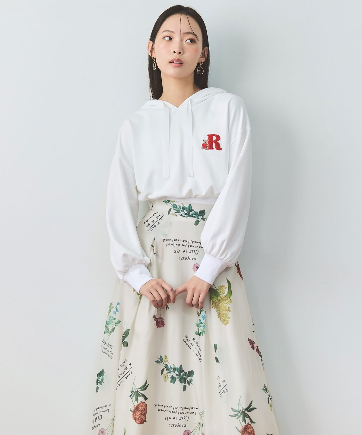 【2/13(金) 昼12時発売開始】Azelyハートショートパーカー