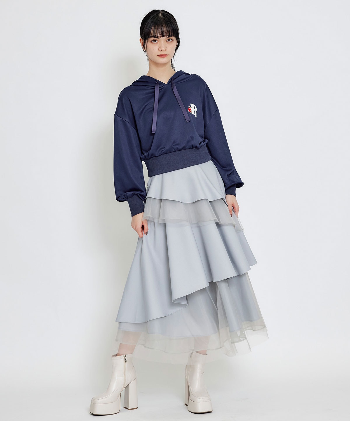 【2/13(金) 昼12時発売開始】Azelyハートショートパーカー