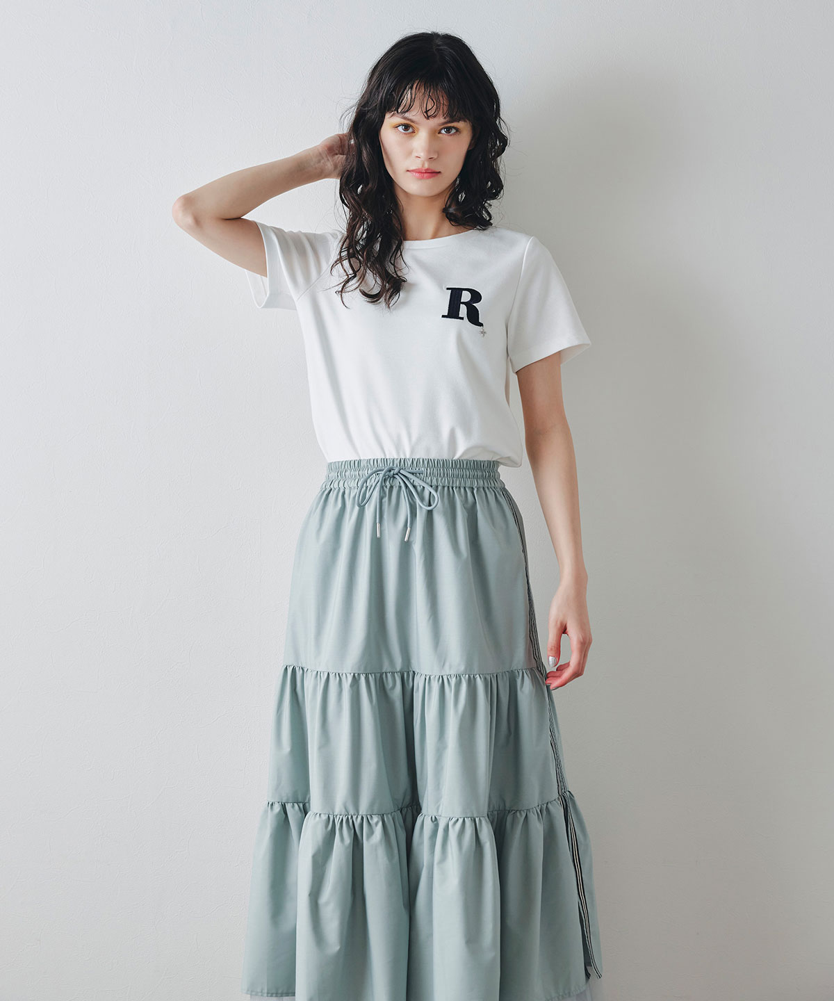 ビジューRチャームTシャツ