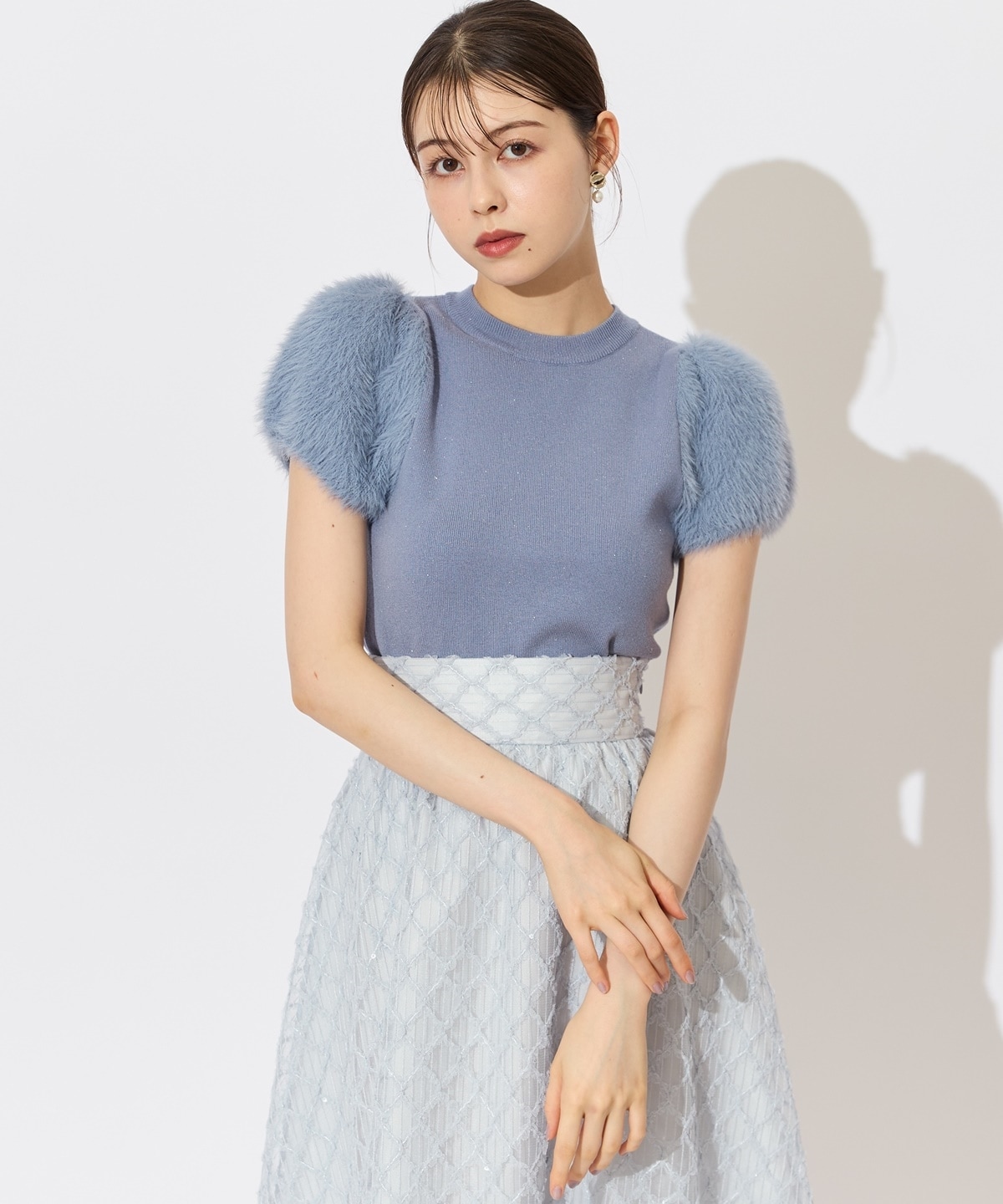 ふわふわフェザースリーブラメニットプルオーバー