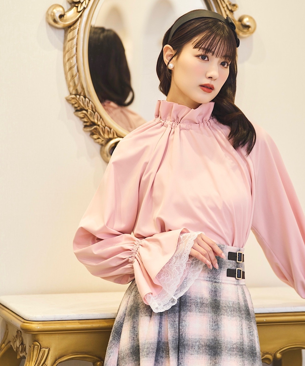 【鶴嶋乃愛コラボ】フリルハイネック2WAYリボンブラウス