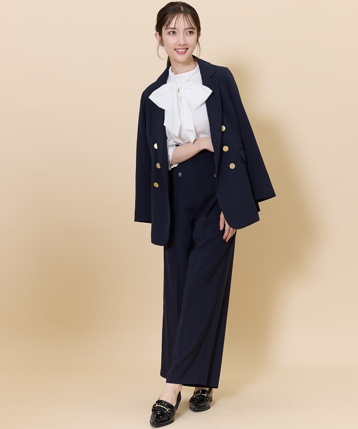 金ボタン美シルエットタックワイドパンツ