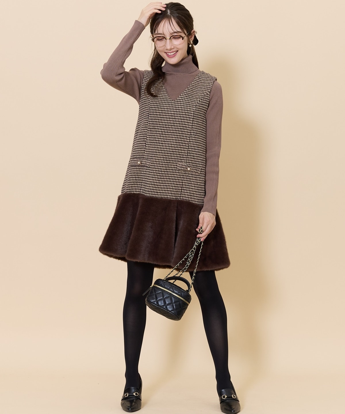 千鳥柄ヘムファーVネックジャンパースカート